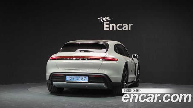 Porsche Taycan 4S Cross Turismo 2022 — фото 4