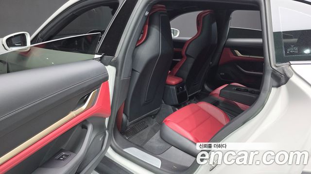 Porsche Taycan 4S Cross Turismo 2022 — фото 12