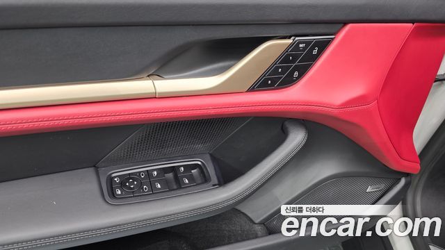 Porsche Taycan 4S Cross Turismo 2022 — фото 20