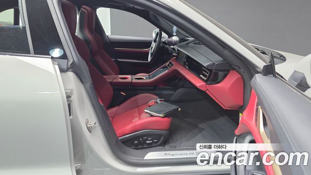 Porsche Taycan 4S Cross Turismo 2022 — фото 26