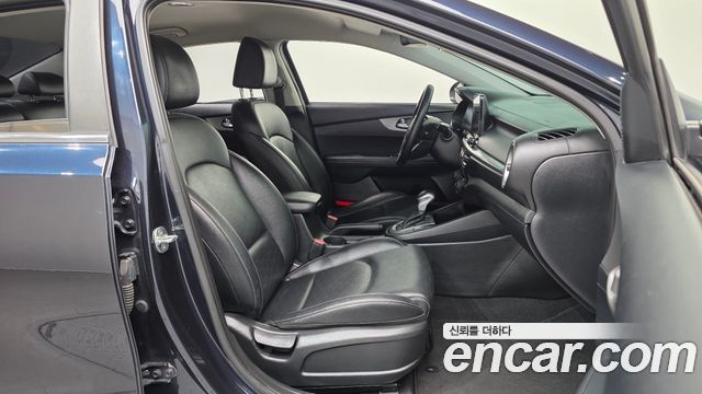 Kia K3 Prestige 2021 — фото 26