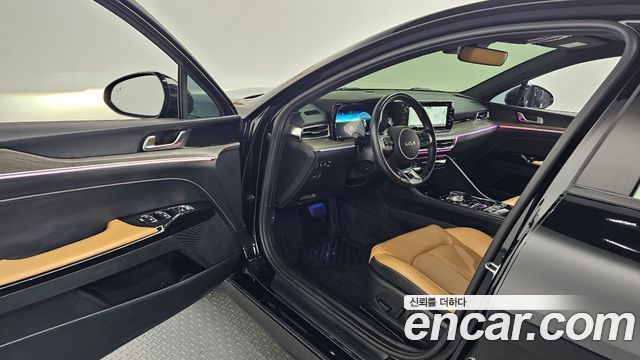 Kia K5 (III) 2.0 Noblesse 2023 — фото 10