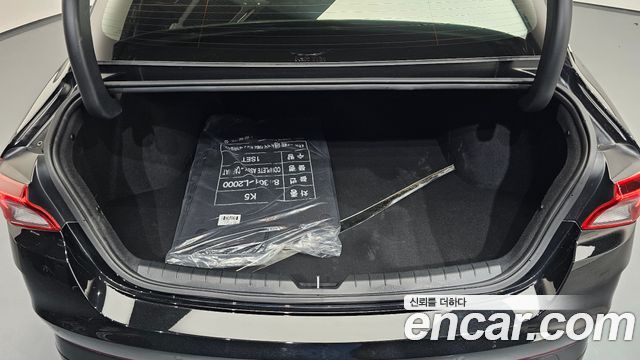 Kia K5 (III) 2.0 Noblesse 2023 — фото 17