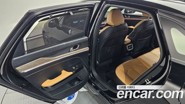 Kia K5 (III) 2.0 Noblesse 2023 — фото 20