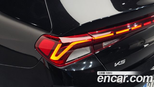 Kia K5 (III) 2.0 Noblesse 2023 — фото 23