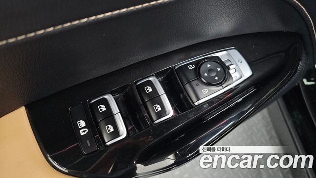 Kia K5 (III) 2.0 Noblesse 2023 — фото 29