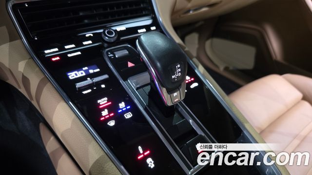 Porsche Panamera (971) 3.0 AWD 2018 — фото 9