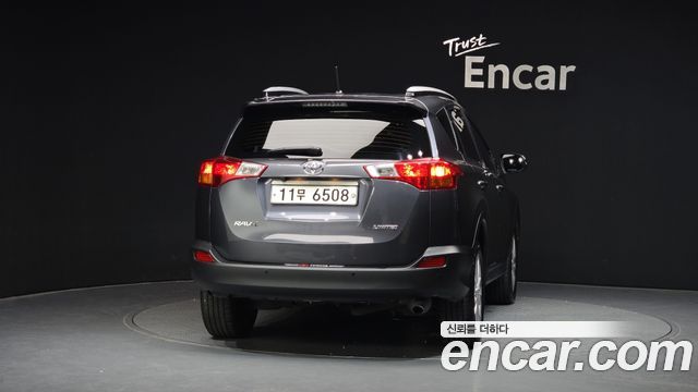 Toyota RAV4 2.5 2WD 4th 2015 — фото 4