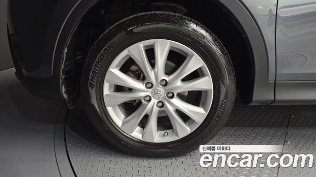 Toyota RAV4 2.5 2WD 4th 2015 — фото 5