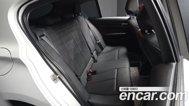 BMW 1 Series (F20) 118d Sport 5Door 2018 — фото 16