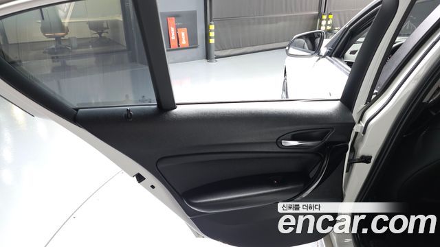 BMW 1 Series (F20) 118d Sport 5Door 2018 — фото 31