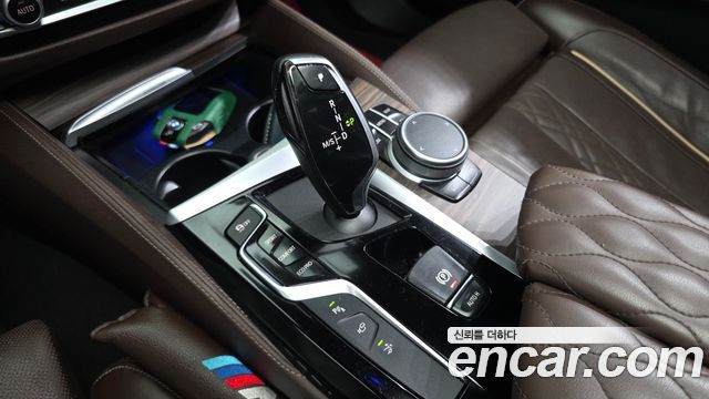 BMW 6 Series GT (G32) 620d xDrive M Sport 2020 — фото 9
