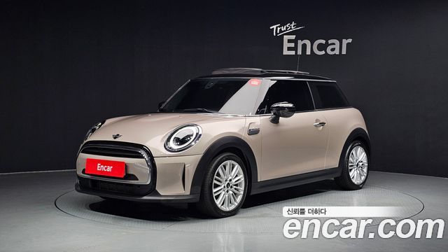 MINI Cooper Classic Plus 3rd 2022 — фото 1