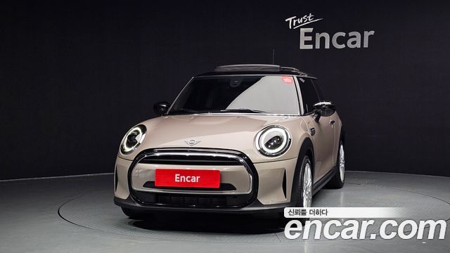 MINI Cooper Classic Plus 3rd 2022 — фото 3