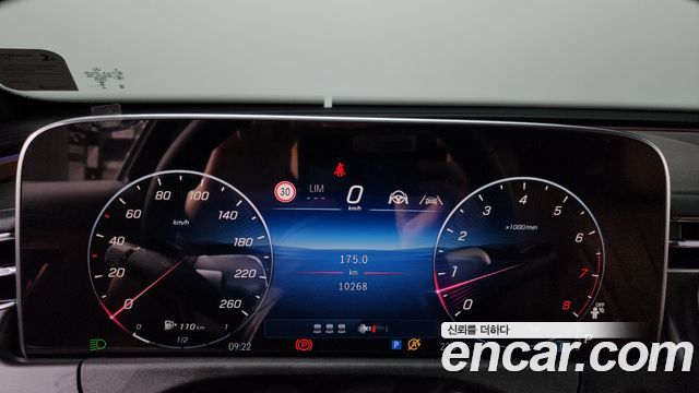 Mercedes-Benz E-Class (W214) E200 Avantgarde Limited 2025 — фото 8