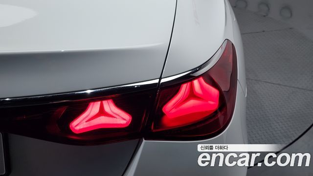 Mercedes-Benz E-Class (W214) E200 Avantgarde Limited 2025 — фото 23