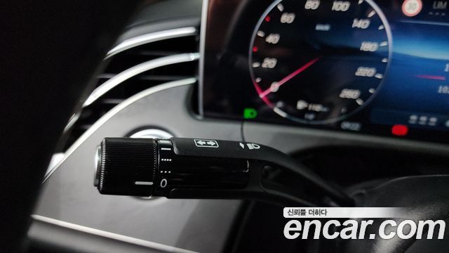 Mercedes-Benz E-Class (W214) E200 Avantgarde Limited 2025 — фото 28