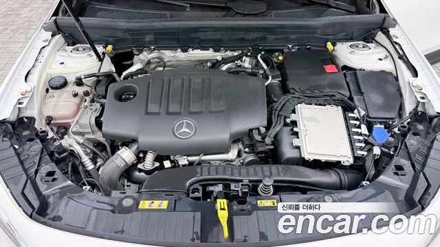 Mercedes-Benz GLB-Class (X247) GLB200 d 2021 — фото 6