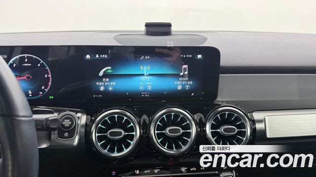 Mercedes-Benz GLB-Class (X247) GLB200 d 2021 — фото 18