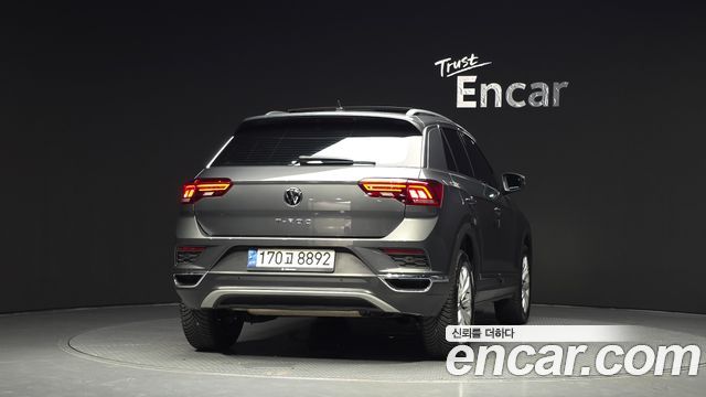 Volkswagen T-Roc 2.0 TDI Premium 2021 — фото 4