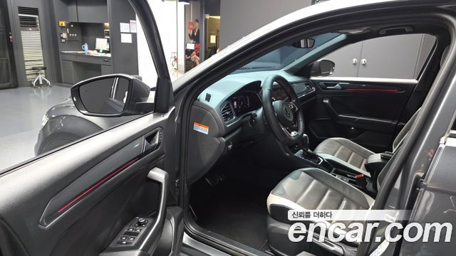Volkswagen T-Roc 2.0 TDI Premium 2021 — фото 10