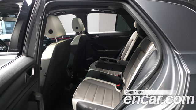 Volkswagen T-Roc 2.0 TDI Premium 2021 — фото 11