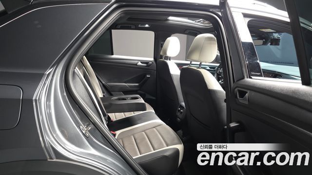 Volkswagen T-Roc 2.0 TDI Premium 2021 — фото 12