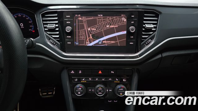 Volkswagen T-Roc 2.0 TDI Premium 2021 — фото 15