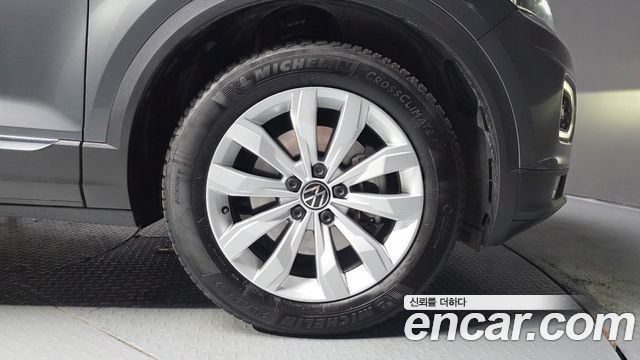 Volkswagen T-Roc 2.0 TDI Premium 2021 — фото 21