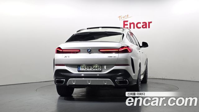 BMW X6 (G06) xDrive40i M Sport 2024 — фото 4