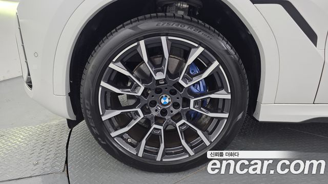 BMW X6 (G06) xDrive40i M Sport 2024 — фото 5