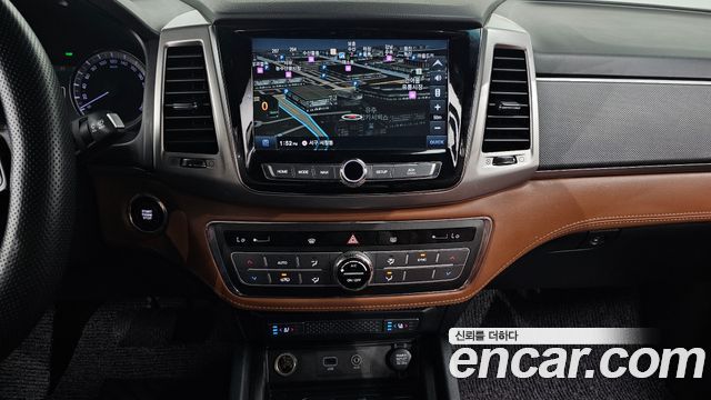 KG Mobility (SsangYong) Rexton Sports Khan Diesel 2.2 4WD Professional S (5-Link) 2019 — фото 12