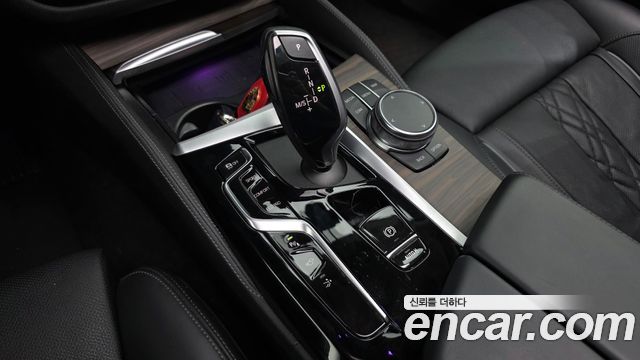 BMW 6 Series GT (G32) 620d xDrive Luxury 2023 — фото 9