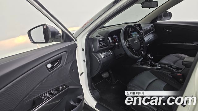 KG Mobility (SsangYong) Very New Tivoli Gasoline 1.5 2WD V3 2022 — фото 11