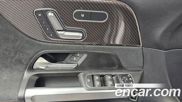 Mercedes-Benz GLB-Class (X247) AMG GLB35 4MATIC 2022 — фото 34