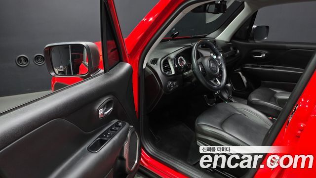 Jeep Renegade 2.4 Limited 2019 — фото 10