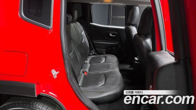 Jeep Renegade 2.4 Limited 2019 — фото 12