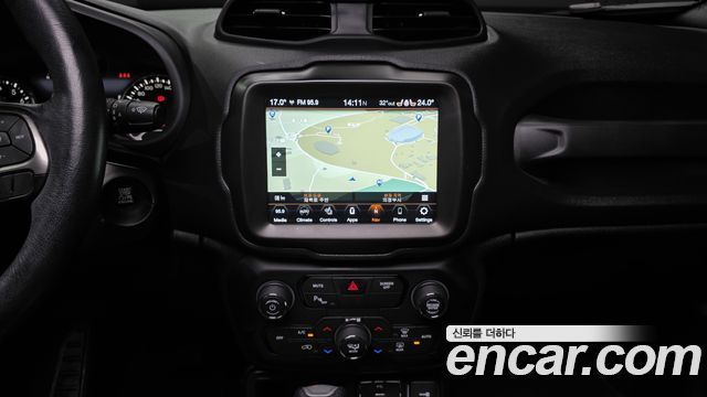 Jeep Renegade 2.4 Limited 2019 — фото 14