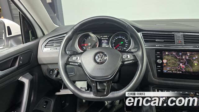Volkswagen Tiguan (II) 2.0 TDI Premium 2020 — фото 12