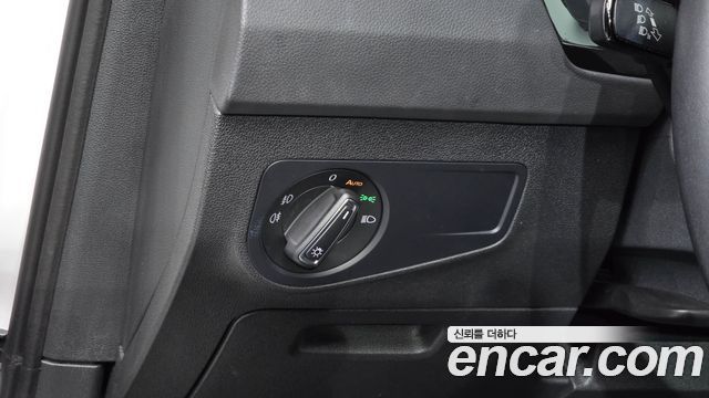 Volkswagen Tiguan (II) 2.0 TDI Premium 2020 — фото 13