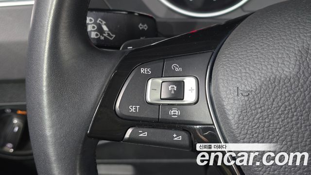 Volkswagen Tiguan (II) 2.0 TDI Premium 2020 — фото 14