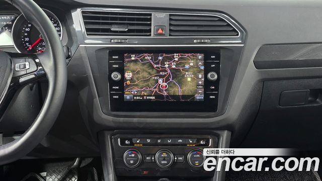 Volkswagen Tiguan (II) 2.0 TDI Premium 2020 — фото 19