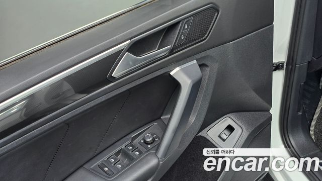 Volkswagen Tiguan (II) 2.0 TDI Premium 2020 — фото 20