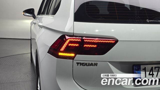 Volkswagen Tiguan (II) 2.0 TDI Premium 2020 — фото 23