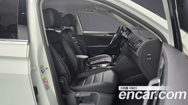 Volkswagen Tiguan (II) 2.0 TDI Premium 2020 — фото 26