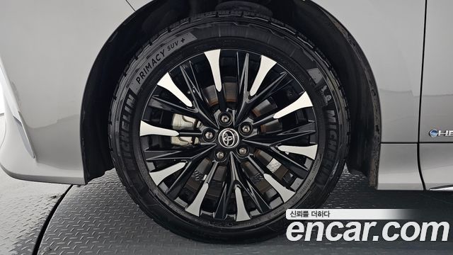 Toyota Alphard (IV) 2.5 HEV Executive AWD 2024 — фото 5