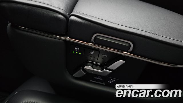 Toyota Alphard (IV) 2.5 HEV Executive AWD 2024 — фото 23