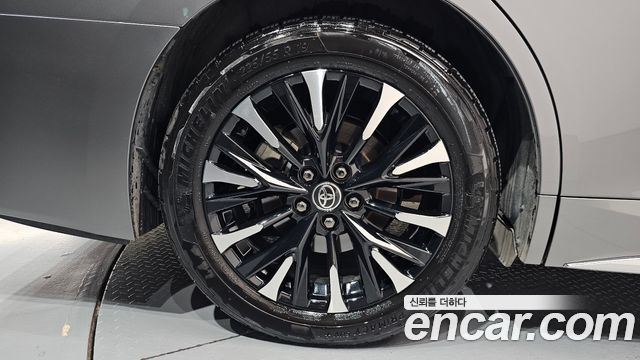 Toyota Alphard (IV) 2.5 HEV Executive AWD 2024 — фото 27