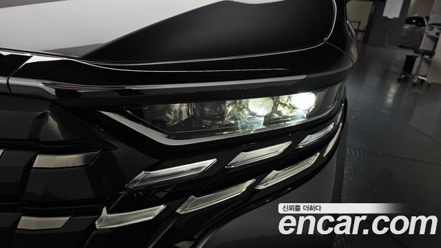 Toyota Alphard (IV) 2.5 HEV Executive AWD 2024 — фото 28