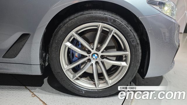 BMW 5 Series (G30) 530i M Sport Package 2017 — фото 21